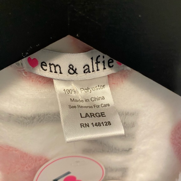 Girls NWT Em & Alfie Soft Fuzzy Bathrobe Robe I Love My Bed L - Picture 9 of 9
